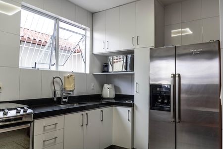 Apartamento à venda com 138m², 4 quartos e 2 vagasCozinha