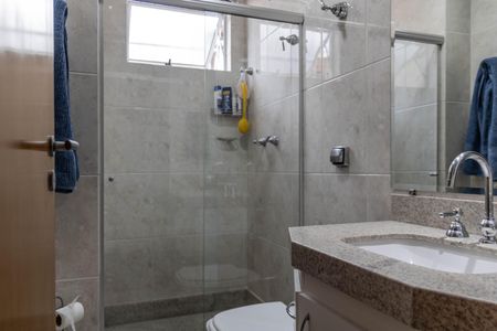 Apartamento à venda com 138m², 4 quartos e 2 vagasBanheiro Social