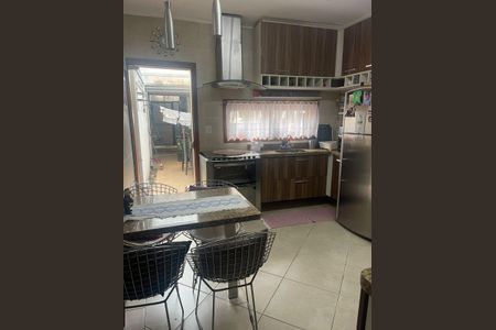 Casa de condomínio para alugar com 200m², 2 quartos e 2 vagasCozinha