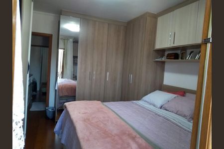 Casa de condomínio para alugar com 200m², 2 quartos e 2 vagasQuarto