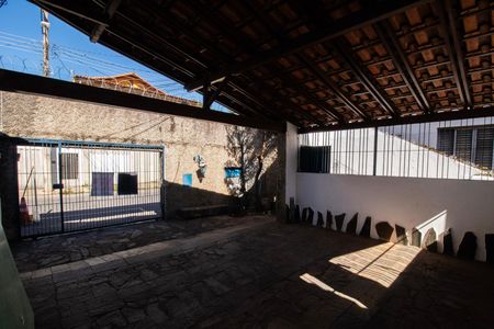 Garagem de casa à venda com 4 quartos, 230m² em Carlos Prates, Belo Horizonte