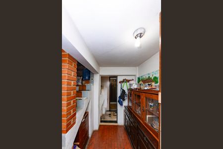 Casa à venda com 230m², 4 quartos e 3 vagas Casa à venda com 230m², 4 quartos e 3 vagasCorredor