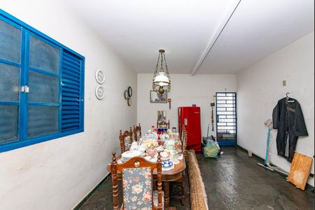 Casa à venda com 230m², 4 quartos e 3 vagas Casa à venda com 230m², 4 quartos e 3 vagasCopa