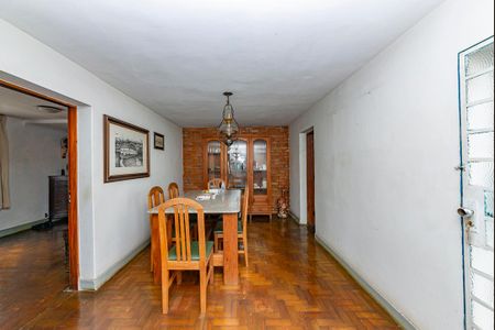 Casa à venda com 230m², 4 quartos e 3 vagas Casa à venda com 230m², 4 quartos e 3 vagasSala 3