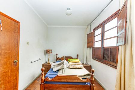 Casa à venda com 230m², 4 quartos e 3 vagas Casa à venda com 230m², 4 quartos e 3 vagasQuarto 1