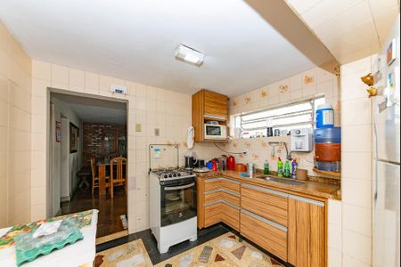 Casa à venda com 230m², 4 quartos e 3 vagas Casa à venda com 230m², 4 quartos e 3 vagasCozinha 2