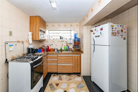 Casa à venda com 230m², 4 quartos e 3 vagas Casa à venda com 230m², 4 quartos e 3 vagasCozinha 2