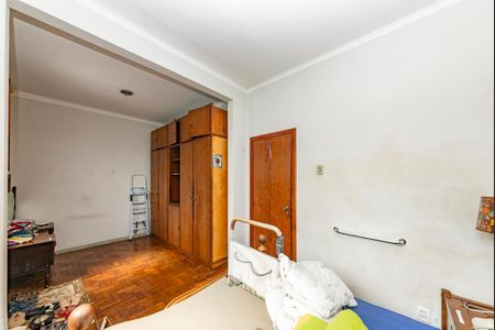 Casa à venda com 230m², 4 quartos e 3 vagas Casa à venda com 230m², 4 quartos e 3 vagasQuarto 1