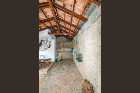 Casa à venda com 230m², 4 quartos e 3 vagas Casa à venda com 230m², 4 quartos e 3 vagasGaragem