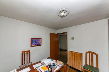 Casa à venda com 230m², 4 quartos e 3 vagas Casa à venda com 230m², 4 quartos e 3 vagasQuarto 3