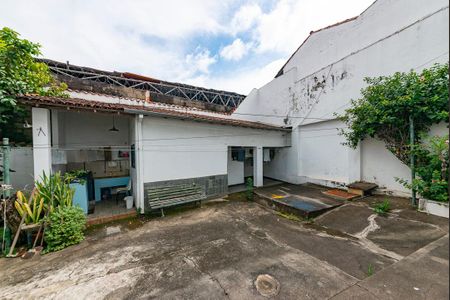 Casa à venda com 230m², 4 quartos e 3 vagas Casa à venda com 230m², 4 quartos e 3 vagasÁrea de Serviço