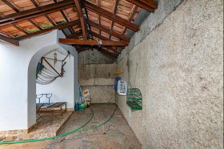 Casa à venda com 230m², 4 quartos e 3 vagas Casa à venda com 230m², 4 quartos e 3 vagasGaragem