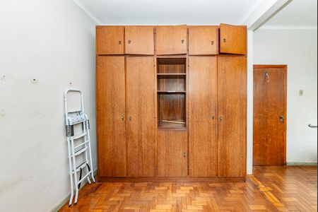 Casa à venda com 230m², 4 quartos e 3 vagas Casa à venda com 230m², 4 quartos e 3 vagasQuarto 1