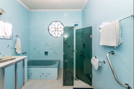 Casa à venda com 230m², 4 quartos e 3 vagas Casa à venda com 230m², 4 quartos e 3 vagasBanheiro Social 1