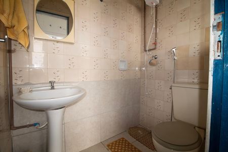Banheiro de Serviço de casa à venda com 4 quartos, 230m² em Carlos Prates, Belo Horizonte