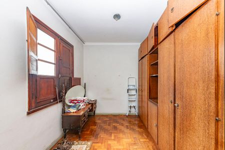 Casa à venda com 230m², 4 quartos e 3 vagas Casa à venda com 230m², 4 quartos e 3 vagasQuarto 1