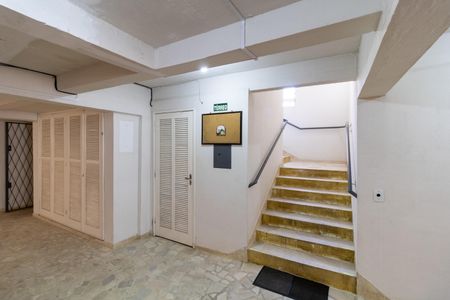 Apartamento à venda com 60m², 2 quartos e sem vaga Apartamento à venda com 60m², 2 quartos e sem vagaHall de entrada