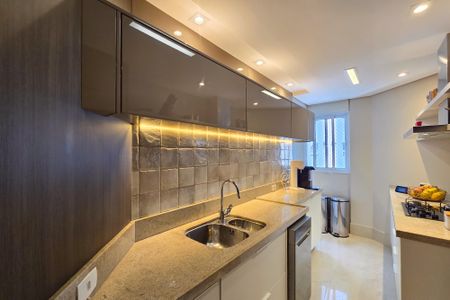 Apartamento à venda com 83m², 2 quartos e 2 vagasCozinha