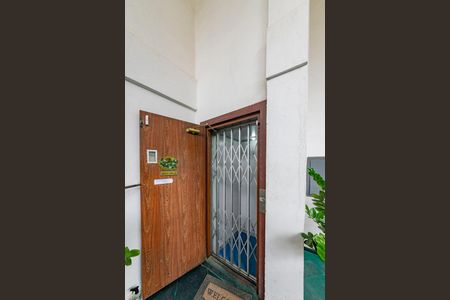 Casa à venda com 550m², 5 quartos e 4 vagas Casa à venda com 550m², 5 quartos e 4 vagasElevador