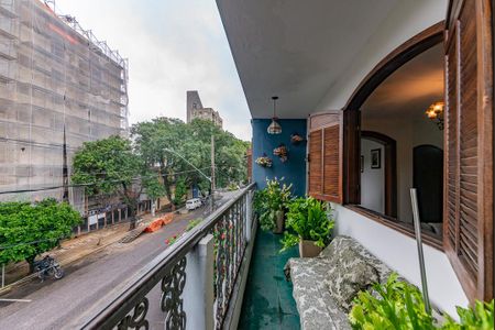 Casa à venda com 550m², 5 quartos e 4 vagas Casa à venda com 550m², 5 quartos e 4 vagasVaranda da Sala 1