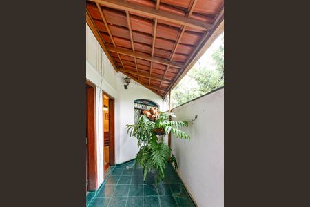 Casa à venda com 550m², 5 quartos e 4 vagas Casa à venda com 550m², 5 quartos e 4 vagasVaranda quartos 5 - 6