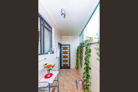 Casa à venda com 550m², 5 quartos e 4 vagas Casa à venda com 550m², 5 quartos e 4 vagasÁrea de Serviço