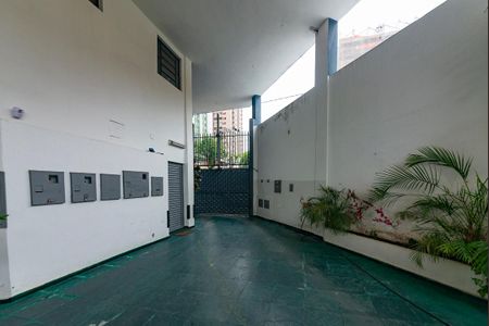 Casa à venda com 550m², 5 quartos e 4 vagas Casa à venda com 550m², 5 quartos e 4 vagasGaragem