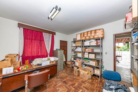 Casa à venda com 550m², 5 quartos e 4 vagas Casa à venda com 550m², 5 quartos e 4 vagasSuíte 3