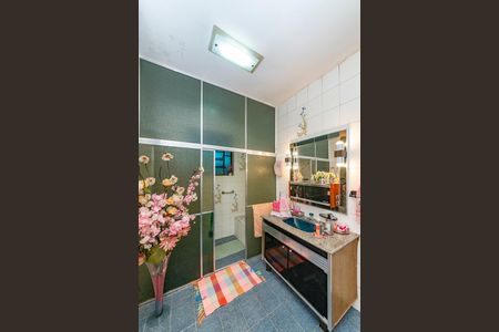 Casa à venda com 550m², 5 quartos e 4 vagas Casa à venda com 550m², 5 quartos e 4 vagasBanheiro Social