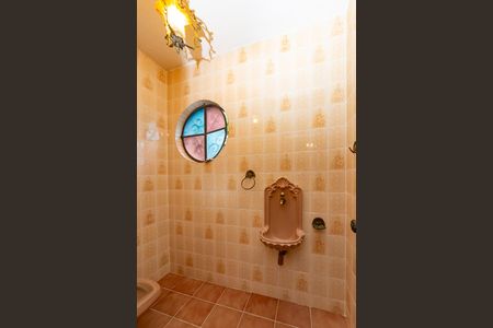 Casa à venda com 550m², 5 quartos e 4 vagas Casa à venda com 550m², 5 quartos e 4 vagasLavabo 1