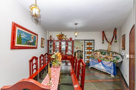 Casa à venda com 550m², 5 quartos e 4 vagas Casa à venda com 550m², 5 quartos e 4 vagasSala 2