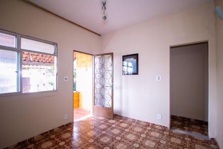 Casa para alugar com 3 quartos, 120m² em Raul Veiga, São Gonçalo