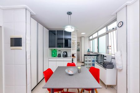 Apartamento para alugar com 140m², 3 quartos e 2 vagasCozinha