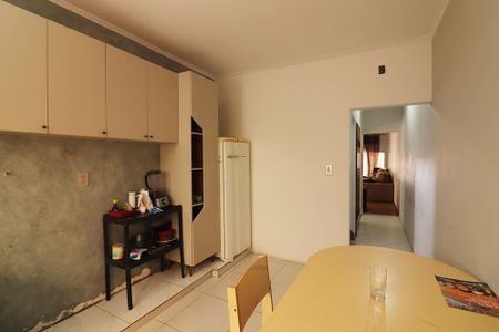 Casa à venda com 250m², 3 quartos e 2 vagasCozinha 