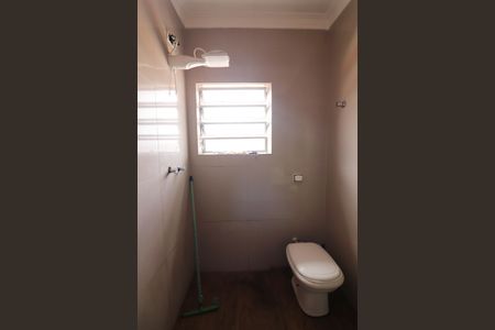 Casa à venda com 250m², 3 quartos e 2 vagasBanheiro Social 2