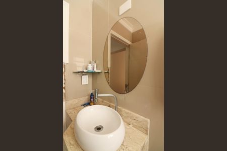 Casa à venda com 250m², 3 quartos e 2 vagasBanheiro Social 1