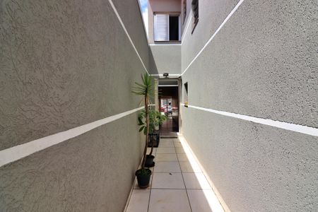 Casa à venda com 250m², 3 quartos e 2 vagasCorredor