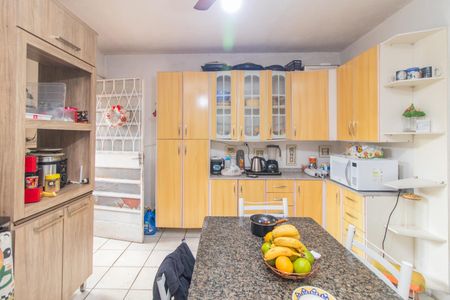 Casa à venda com 1000m², 3 quartos e 4 vagas Casa à venda com 1000m², 3 quartos e 4 vagasCozinha