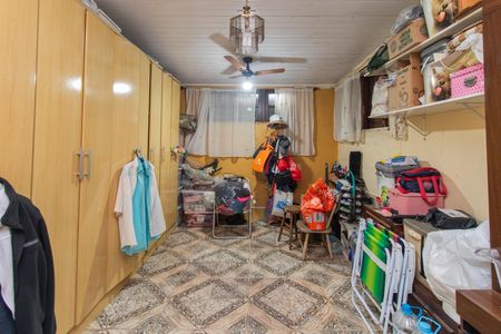 Casa à venda com 1000m², 3 quartos e 4 vagas Casa à venda com 1000m², 3 quartos e 4 vagasQuarto 1