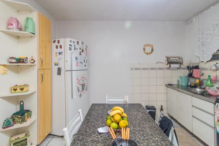 Casa à venda com 1000m², 3 quartos e 4 vagas Casa à venda com 1000m², 3 quartos e 4 vagasCozinha