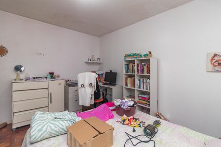 Casa à venda com 1000m², 3 quartos e 4 vagas Casa à venda com 1000m², 3 quartos e 4 vagasQuarto 2