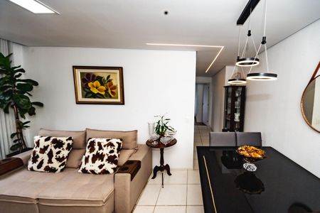 Apartamento à venda com 2 quartos, 50m² em Serrano, Belo Horizonte
