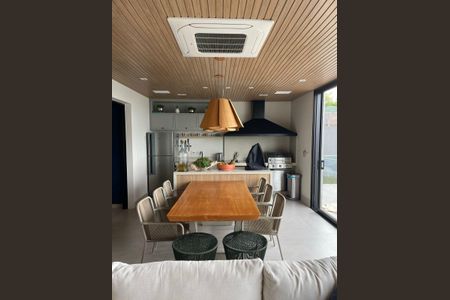 Sala de casa de condomínio à venda com 4 quartos, 650m² em Residencial Tambore Iii, Santana de Parnaíba