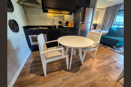 Apartamento para alugar com 39m², 1 quarto e 1 vaga Apartamento para alugar com 39m², 1 quarto e 1 vagaCozinha - Mesa de Jantar