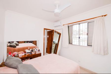 Casa à venda com 207m², 3 quartos e 2 vagasQuarto 2