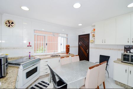 Casa à venda com 207m², 3 quartos e 2 vagasCozinha