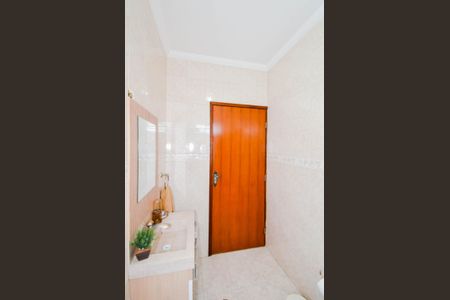 Casa à venda com 207m², 3 quartos e 2 vagasBanheiro Social 1