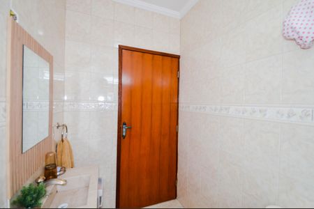 Casa à venda com 207m², 3 quartos e 2 vagasBanheiro Social 1