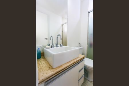 Apartamento à venda com 88m², 2 quartos e 2 vagas Apartamento à venda com 88m², 2 quartos e 2 vagasBanheiro da Suíte 2