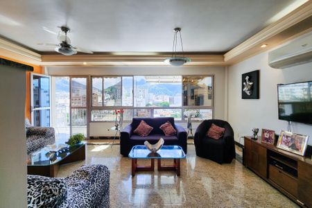 Apartamento à venda com 143m², 3 quartos e 2 vagasSala 